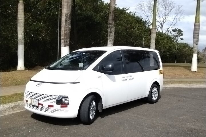 Looking for a driver or transportation in the Arenal Area?

I'm Diego, an experienced local driver, home based in the arenal area. This is a private, customized service, no intermediates, in a modern van